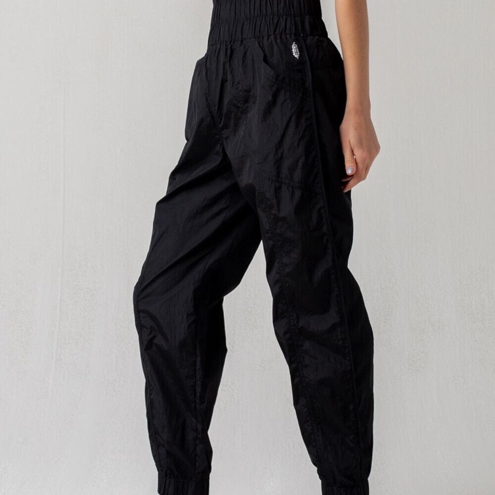 NWOT FREE PEOPLE MOVEMENT THE WAY HOME JOGGERS SIZE M - Picture 4 of 7